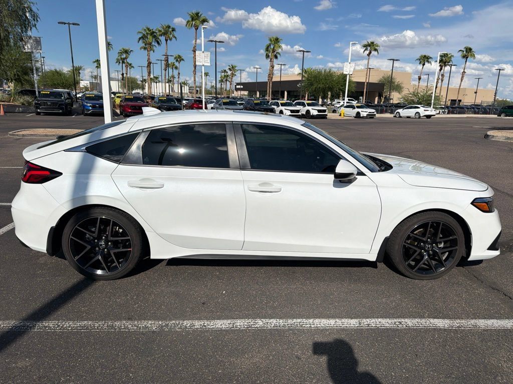 Used 2024 Honda Civic Sport Touring image 4