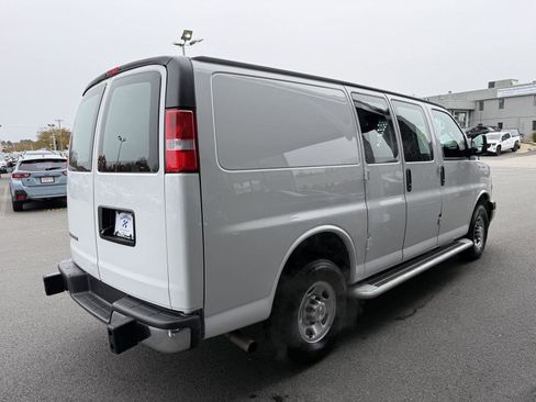 Used 2024 Chevrolet Express 2500 w/ Driver Convenience Package image 5
