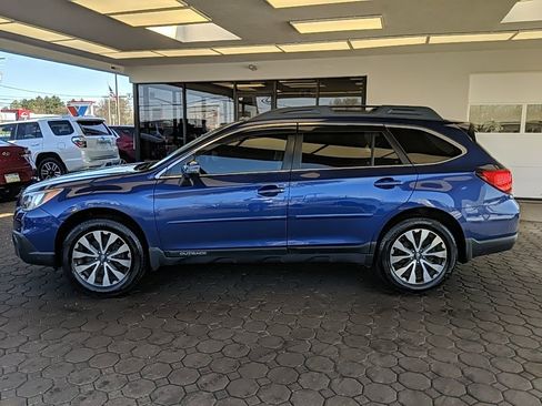 Used 2016 Subaru Outback 2.5i Limited AWD/4WD image 11