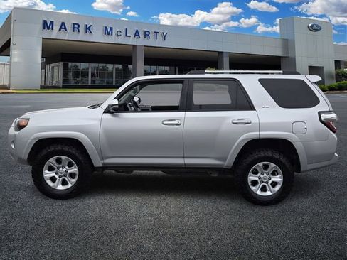 Used 2022 Toyota 4Runner SR5 Premium w/ Moonroof Package image 7