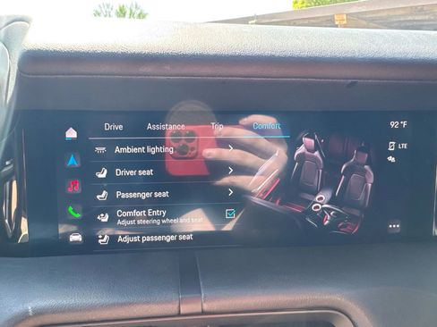 Used 2020 Porsche Taycan 4S w/ Premium Package image 39