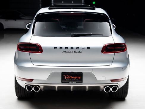 Used 2016 Porsche Macan Turbo AWD/4WD image 25