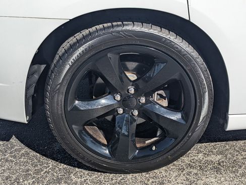 Used 2014 Dodge Charger R/T w/ Blacktop Package image 8