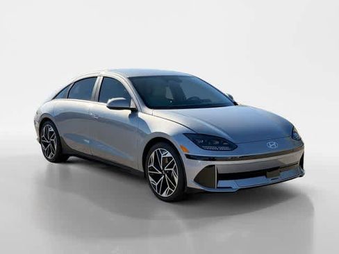 Used 2025 Hyundai Ioniq 6 SEL RWD image 7