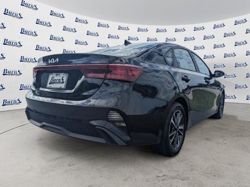 Used 2024 Kia Forte LXS FWD image 3