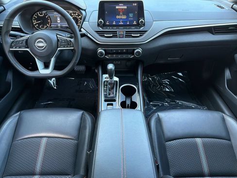 Used 2025 Nissan Altima 2.5 SR AWD/4WD image 14