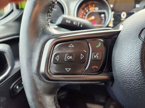 Used 2018 Jeep Wrangler Unlimited Sport S image 26