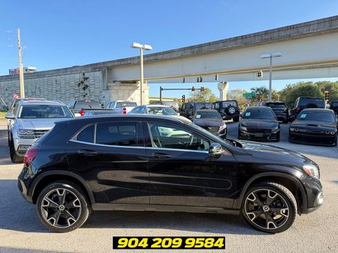 Used 2020 Mercedes-Benz GLA 250 image 9