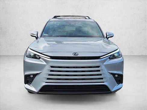 Used 2026 Lexus TX 550h AWD Plug-In Hybrid w/ Technology Package image 2