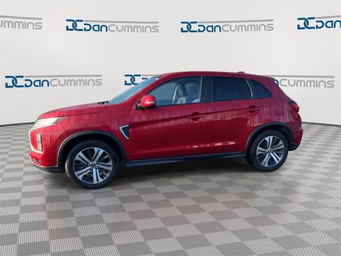Used 2022 Mitsubishi Outlander Sport SE image 5