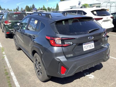 Used 2025 Subaru Crosstrek 2.5i Premium AWD/4WD image 3