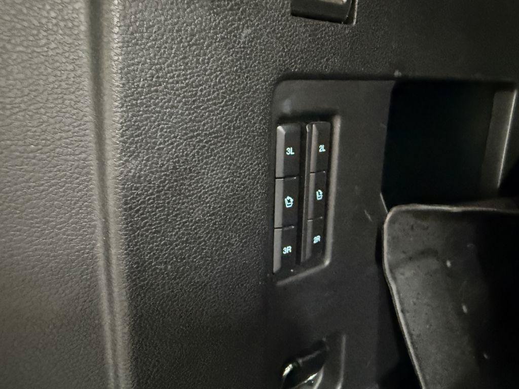 Used 2019 Ford Expedition Max Platinum AWD/4WD image 36