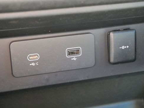 Used 2024 Land Rover Defender 110 Carpathian Edition image 45