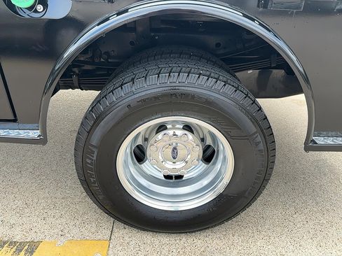 Used 2024 Ford F350 Lariat image 13