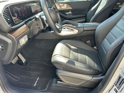 Certified 2025 Mercedes-Benz GLS 450 4MATIC image 22