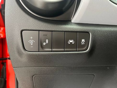 Used 2019 Hyundai Kona Limited FWD image 22