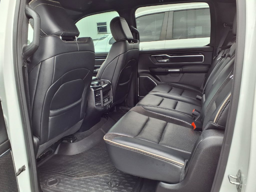 Used 2021 RAM 1500 Laramie w/ Sport Appearance Package AWD/4WD image 17
