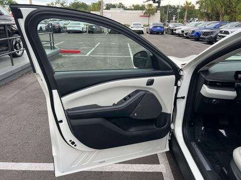 Used 2022 Ford Mustang Mach-E Premium RWD image 23