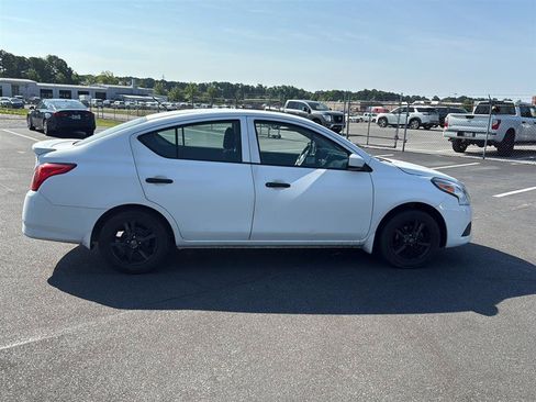Used 2019 Nissan Versa S Plus FWD image 3