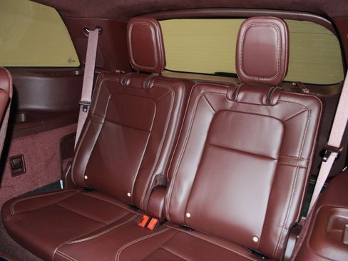 Used 2024 Lincoln Aviator Black Label AWD/4WD image 13