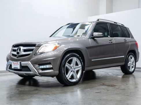 Used 2014 Mercedes-Benz GLK 250 BlueTEC 4MATIC image 3