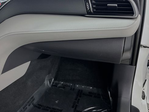 Used 2023 Toyota Camry SE image 35