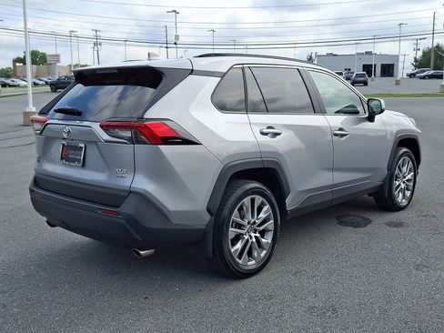 Certified 2022 Toyota RAV4 XLE Premium AWD/4WD image 7