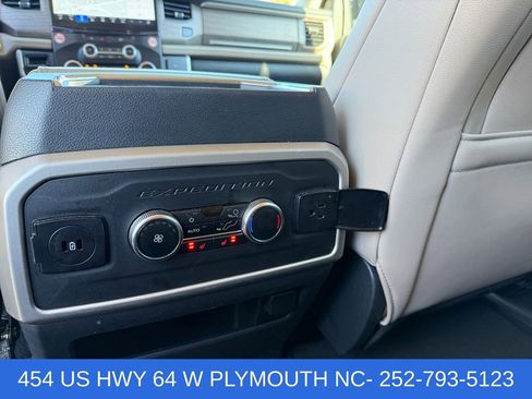 Used 2024 Ford Expedition Max Limited AWD/4WD image 18