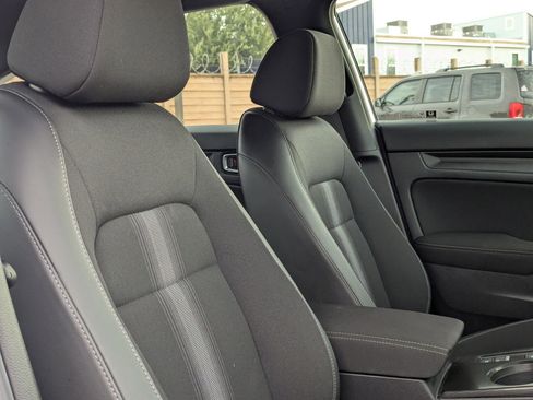 Used 2025 Honda Civic Sport image 29