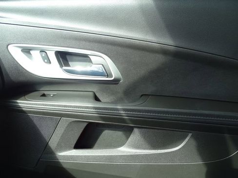 Used 2013 Chevrolet Equinox LS image 10