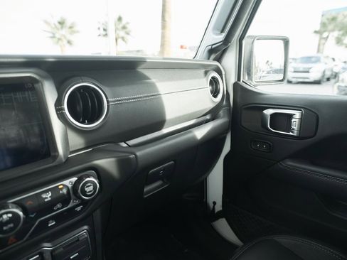 Used 2023 Jeep Wrangler Unlimited Sahara image 54