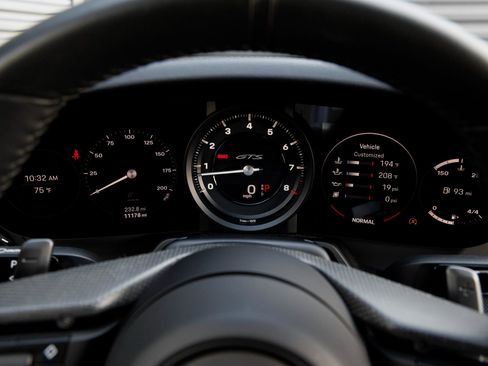 Certified 2024 Porsche 911 Carrera GTS image 17