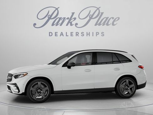 Used 2026 Mercedes-Benz GLC 300 image 4