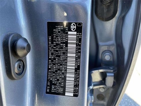 Used 2020 Toyota Corolla XSE image 32