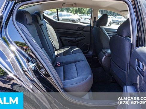 Used 2025 Nissan Altima 2.5 SV FWD image 21