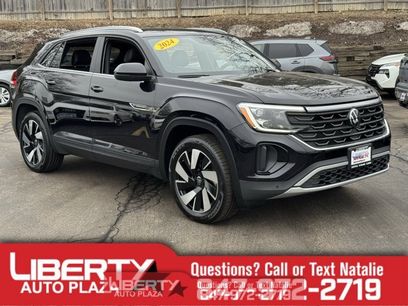 Used 2024 Volkswagen Atlas Cross Sport SE w/ Panoramic Sunroof Package