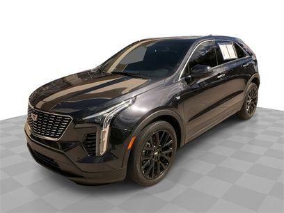 Certified 2022 Cadillac XT4 Luxury w/ Cold Weather Package