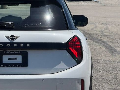 New 2026 MINI Cooper 4-Door Hardtop FWD image 5