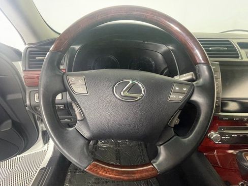 Used 2012 Lexus LS 460 w/ Comfort Pkg image 15