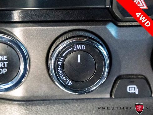 Used 2022 Toyota Tacoma TRD Off-Road AWD/4WD image 7