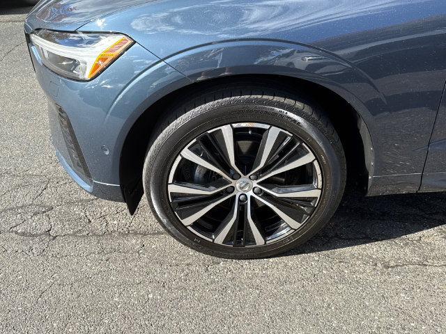 Certified 2024 Volvo XC60 B5 Plus w/ Climate Package AWD/4WD image 8