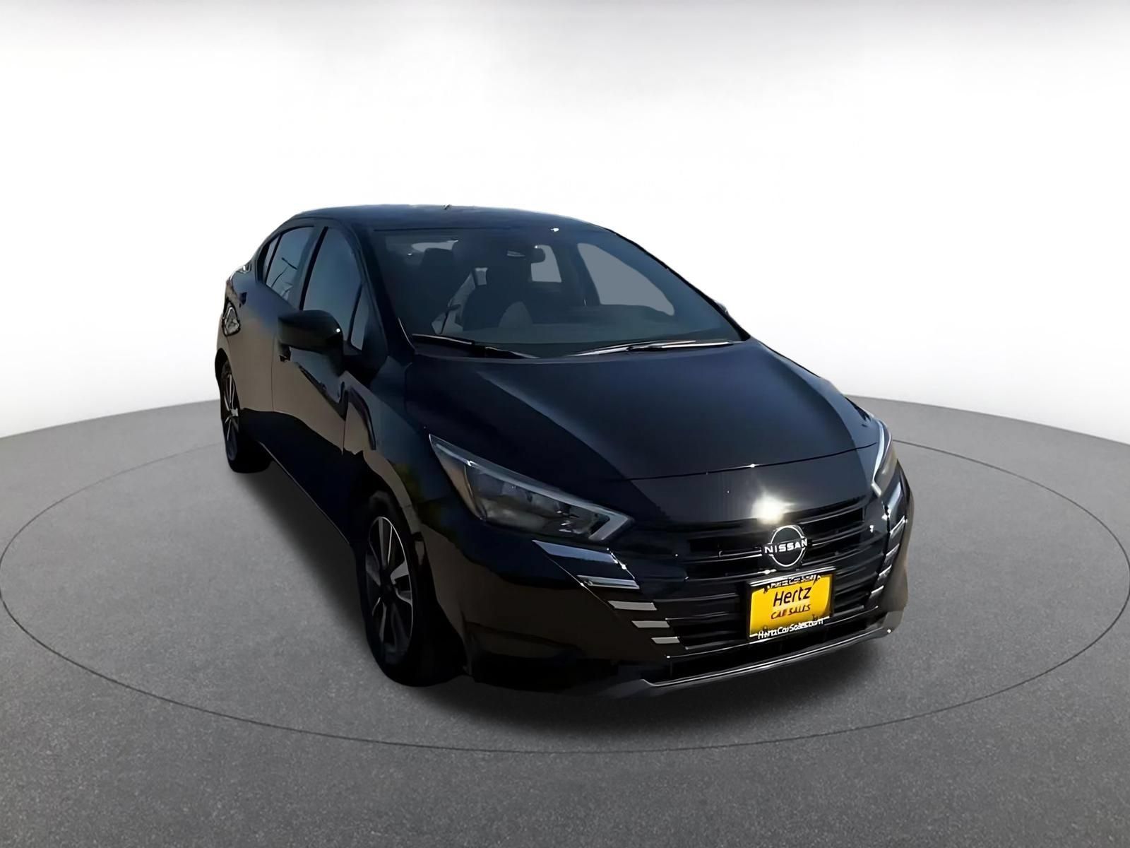 Used 2025 Nissan Versa SV FWD image 3