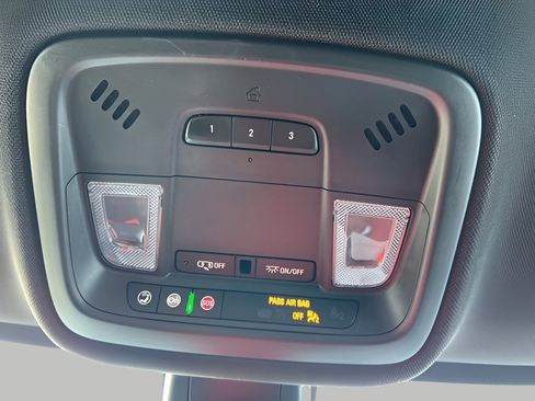 Used 2022 Chevrolet Traverse Premier w/ LPO, Floor Liner Package image 17