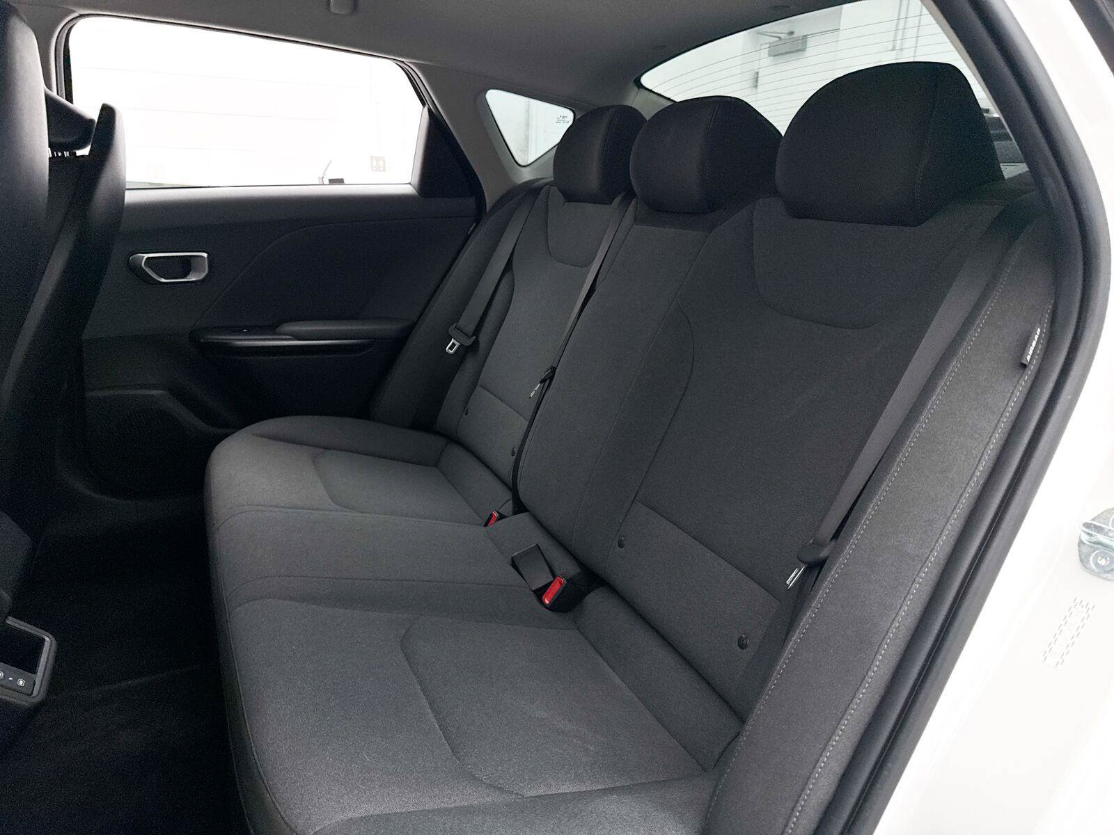 Used 2025 Kia K4 FWD image 27