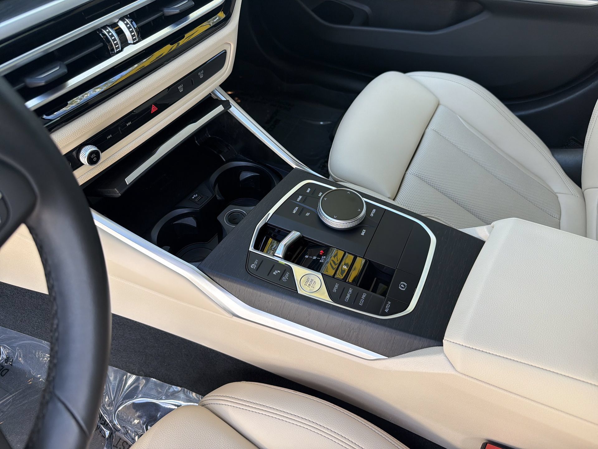 Used 2023 BMW 330i Sedan w/ Premium Package RWD image 21