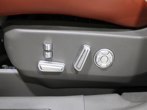 Certified 2024 Lincoln Nautilus Black Label w/ Jet Appearance Package (87T) image 4