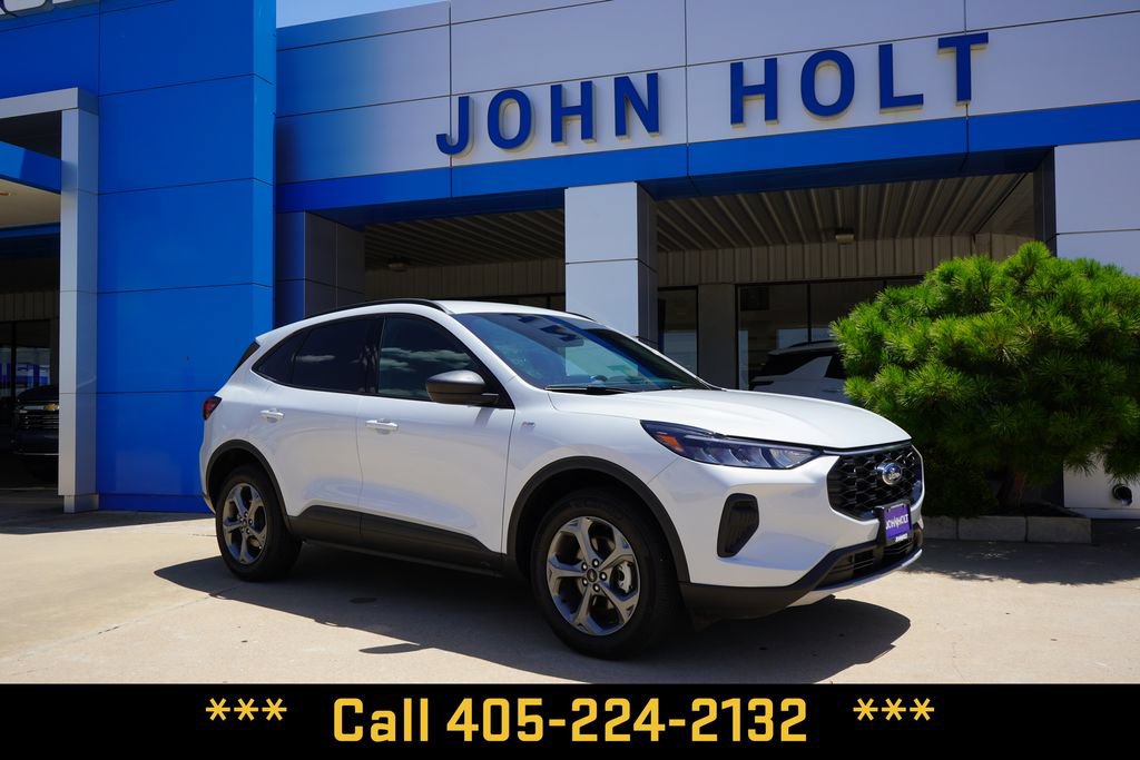 Used 2025 Ford Escape ST-Line AWD/4WD image 2