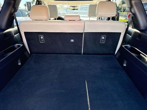 Used 2025 MAZDA CX-70 Plug-In Hybrid w/ Premium Pkg image 10