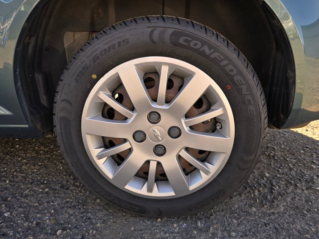 Used 2009 Chevrolet Cobalt LS FWD image 9