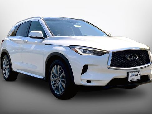 Used 2023 INFINITI QX50 Luxe AWD/4WD image 3